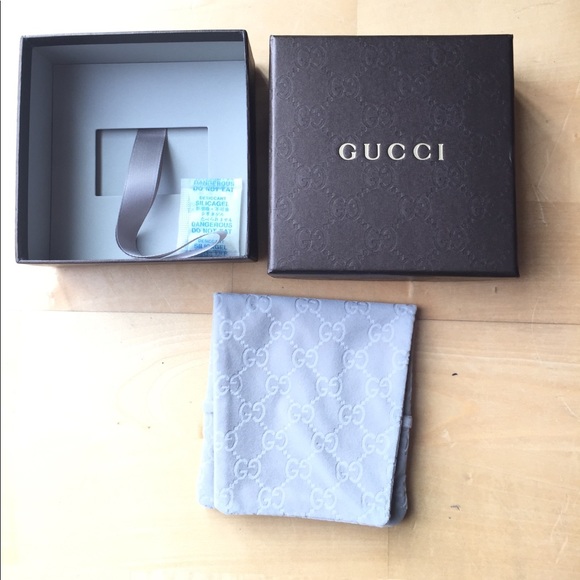 Gucci Accessories - Gucci jewelry watch box with poncho/double pockets